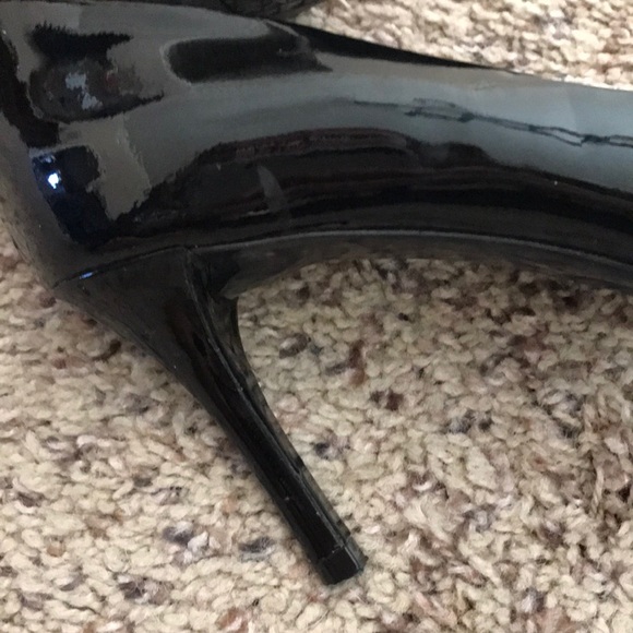 MICHAEL Michael Kors Black Patent Pumps - Picture 6 of 8
